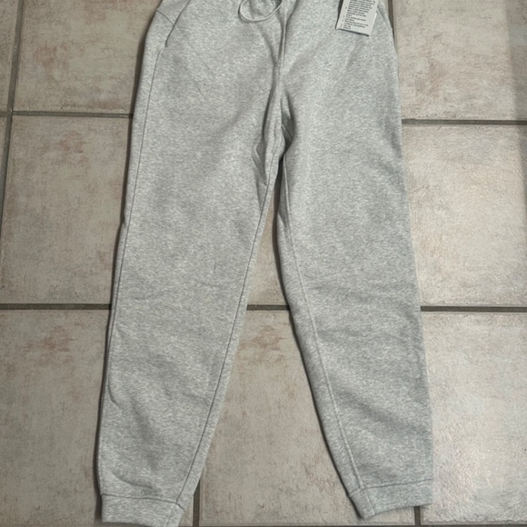New Lululemon Loungeful HR Jogger in heathered gray - Picture 10 of 16